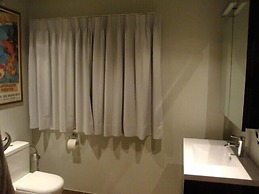 B&B Yaca