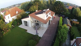 B&B Yaca