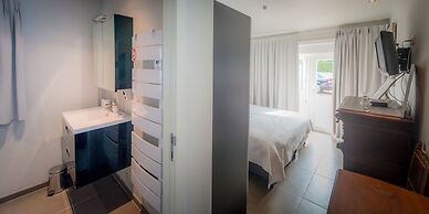 B&B Yaca