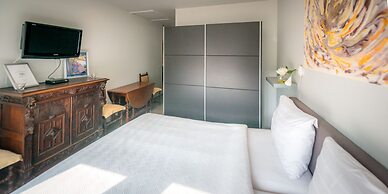 B&B Yaca