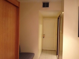 B&B Yaca