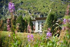 Maloja Palace Apartments