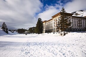 Maloja Palace Apartments