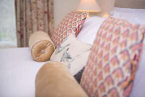 Milton House Studio Apartment Suites