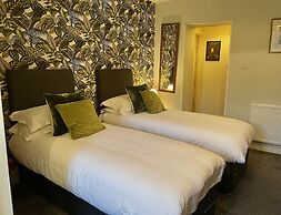 Milton House Studio Apartment Suites