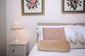 Milton House Studio Apartment Suites