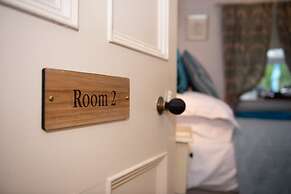 Milton House Studio Apartment Suites