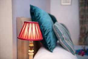Milton House Studio Apartment Suites