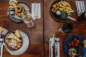 The George Inn