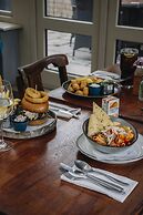 The George Inn