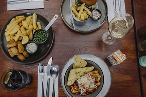 The George Inn