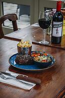 The George Inn