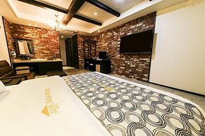 Elga Hotel