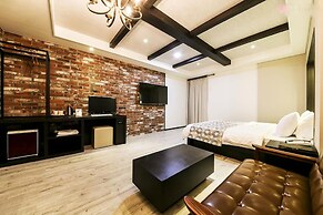 Elga Hotel