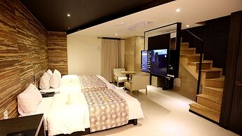 Elga Hotel