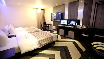 Elga Hotel