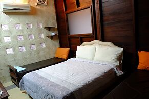 TnT Novelty House