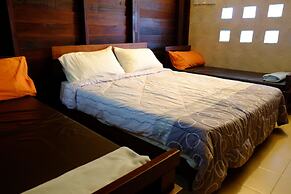 TnT Novelty House