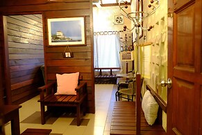 TnT Novelty House