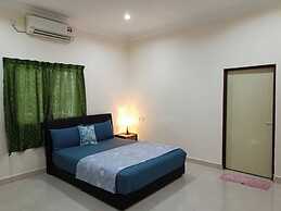 Motel Aurora Damai