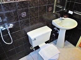 Maxandrea Hotel