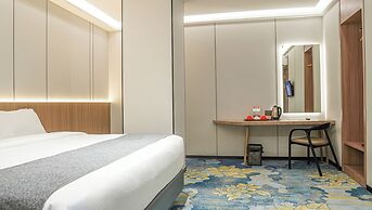 New Hollywood Hotel
