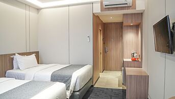 New Hollywood Hotel