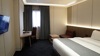 New Hollywood Hotel