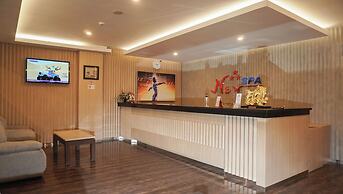 New Hollywood Hotel