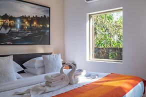 Redcliffs by The Serendipity Collection
