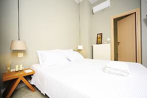 Live in Athens, Psyrri Central Apartments