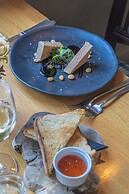 The Peat Spade Inn