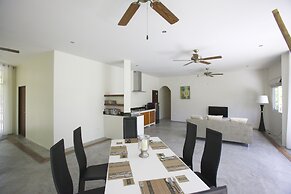 Villa Avalon