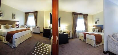 Landmark Summit Hotel