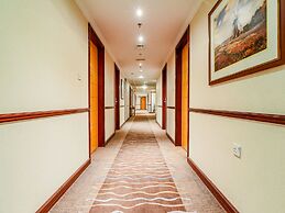 Landmark Summit Hotel