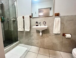 Pelican Lodge