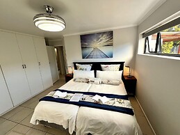 Pelican Lodge