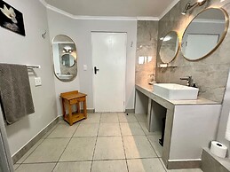 Pelican Lodge
