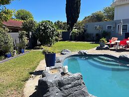 Pelican Lodge