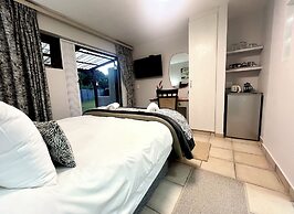 Pelican Lodge