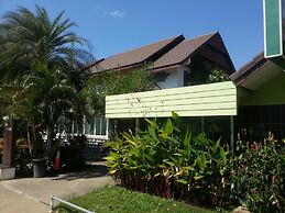 Thongpaeka Hotel