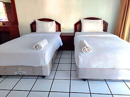 Thongpaeka Hotel