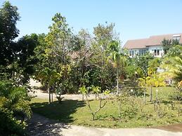 Thongpaeka Hotel