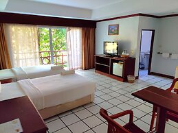 Thongpaeka Hotel