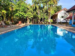 Thongpaeka Hotel