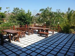 Thongpaeka Hotel