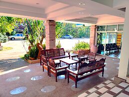 Thongpaeka Hotel