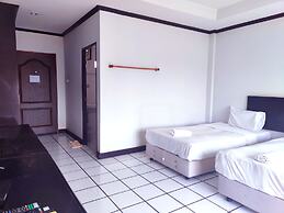 Thongpaeka Hotel