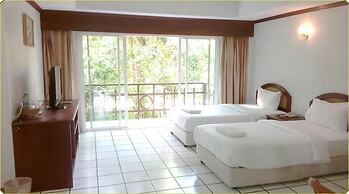 Thongpaeka Hotel