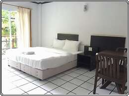 Thongpaeka Hotel